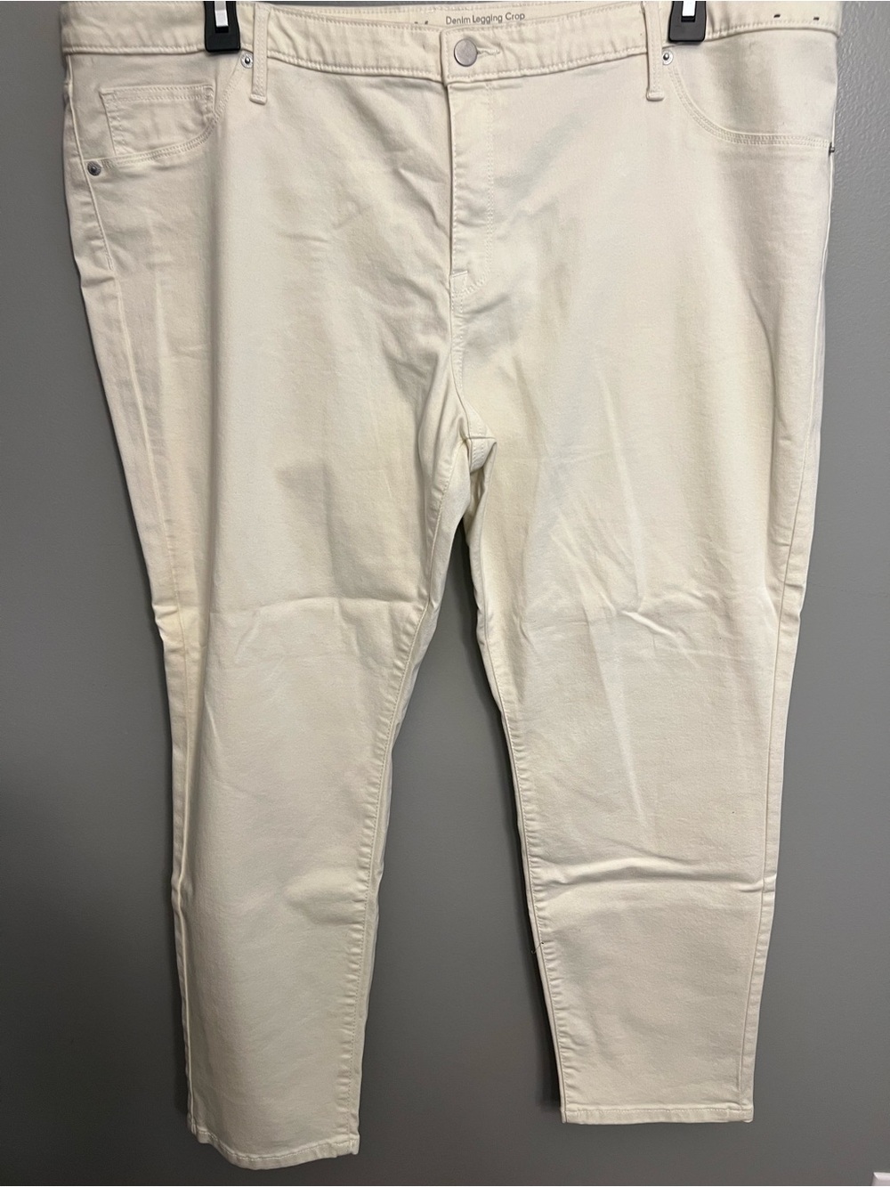 Ava & Viv Cream Stretch Ankle Crop Jeans